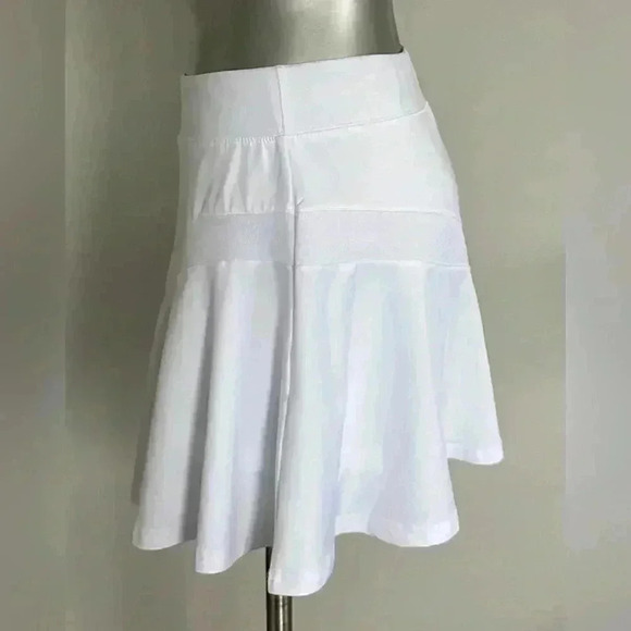 🆕White  Athletic Skort - Picture 3 of 16